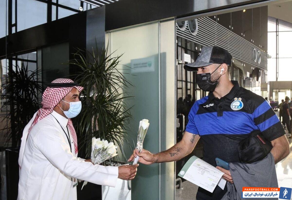 کاروان تیم فوتبال استقلال برای حضور در رقابتهای لیگ قهرمانان آسیا دیروز عازم عربستان شد و به شهر جده رسید.