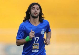 در مرحله پلی آف لیگ قهرمانان آسیا ، تیم نیروی هوایی عراق با حضور طارق همام ، بازیکن پیشین استقلال در ضربات پنالتی الوحده عربستان را شکست داد و حریف تراکتور شد.