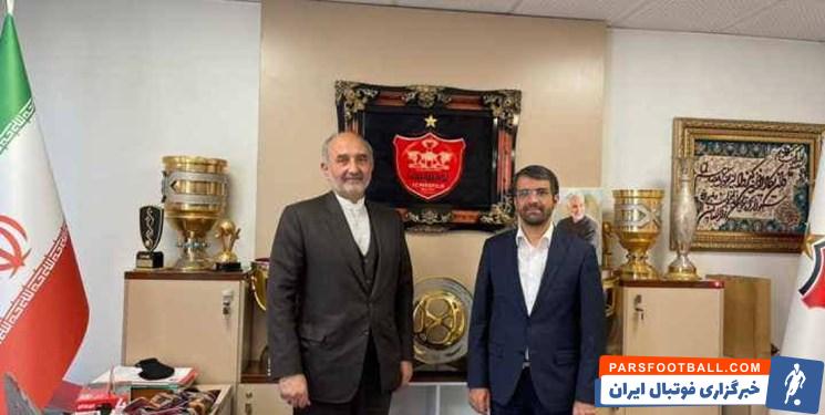 حضور مدیرکل تشریفات وزارت امور خارجه در دفتر باشگاه پرسپولیس برای تسهیل سفر سرخپوشان به هند