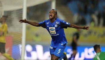 آیاندا پاتوسی ، ستاره پیشین استقلال و فعلی تیم فولاد خوزستان ، در نشست خبری پیش از دیدار با النصر عربستان گفت : تیم النصر خیلی قدرتمند است و سرمربی خیلی بزرگی است.