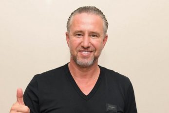 رکگامپ لارنسیو ریجکامف لورنت ریگیکامپ سرمربی رومانیایی جدید الاهلی بامداد امروز وارد جده شد تا کارش را با این تیم پیش از آغاز لیگ قهرمانان آسیا شروع کند.