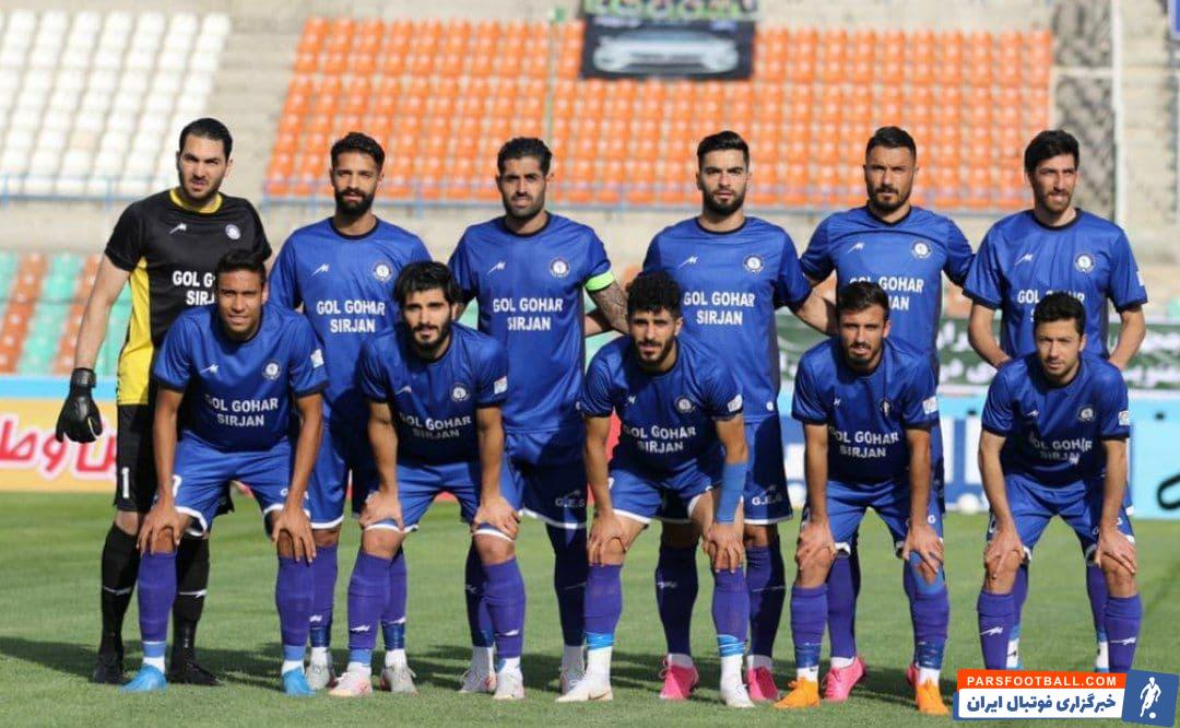 قلعه نویی قهرمانی های متعددی با استقلال و سپاهان دارد و در سایر تیم ها همانند تراکتور و یا ذوب در نهایت به نایب قهرمانی رضایت داده است.