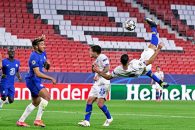 مقایسه گل مهدی طارمی و گل مارکو فان باستن