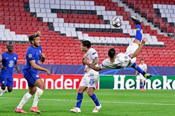 مقایسه گل مهدی طارمی و گل مارکو فان باستن