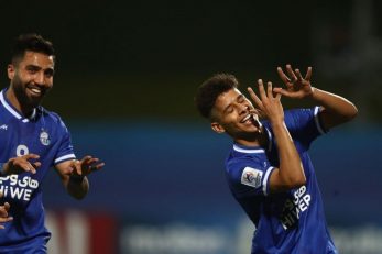 پنج بازیکن تیم استقلال تک اخطاره هستند و در صورت دریافت کارت زرد و صعود استقلال به مرحله بعدی لیگ قهرمانان آسیا ، محروم خواهند بود.