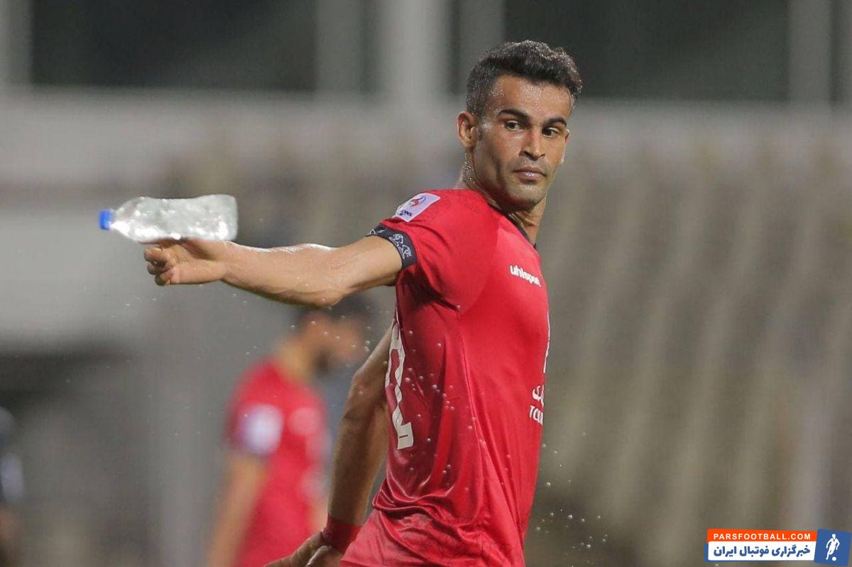 عیسی آل کثیر در دیدار پرسپولیس و گوا فیکس بود اما نمایش دلچسب از خودش به جا نگذاشت و با آل کثیر فصل گذشته تفاوت زیادی دارد .