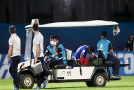 دیاباته که در چهار بازی متوالی استقلال در لیگ قهرمانان آسیا موفق به گلزنی شده، در دقایق آخر بازی با الدحیل مصدوم شد و نتوانست به بازی ادامه دهد.