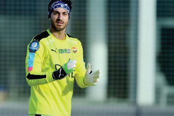 سوشا مکانی ، دروازه بان پیشین پرسپولیس ، یک استوری در اینستاگرام منتشر کرد و برای استقلال در بازی مقابل الشرطه عراق آرزوی موفقیت کرد.