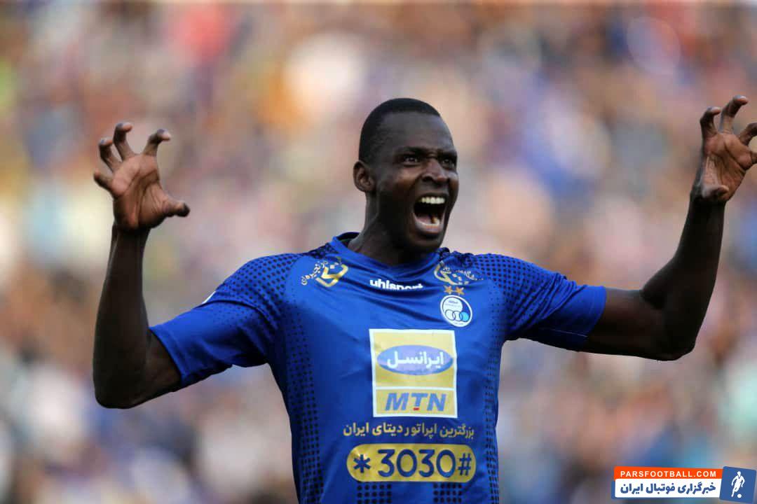 در دیدار استقلال و الدحیل ، شیخ دیاباته ، فرشید اسماعیلی او محمد نادری مصدوم شدند و احتمال دارد که چند دیدار بعدی استقلال را از دست بدهند.