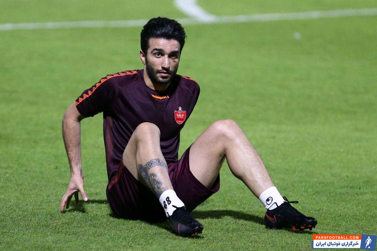 سیامک نعمتی که در دیدار پرسپولیس و شهرخودرو محروم بود ، احتمالا با نظر یحیی گل محمدی به ترکیب پرسپولیس در دیدار با نساجی بر می گردد.