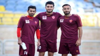 یحیی گل محمدی در دیدار پرسپولیس و الریان قطر ، از زوج محمد شریفی و احسان پهلوان در ترکیب فیکس پرسپولیس استفاده کرده است.