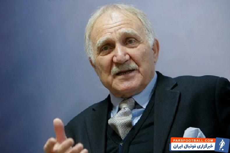 حسین کلانی ، اسطوره باشگاه پرسپولیس گفت : سپاهان و پرسپولیس برادر هستند و هر دو از مکتب شاهین هستند و نباید با هم دشمنی داشته باشند.