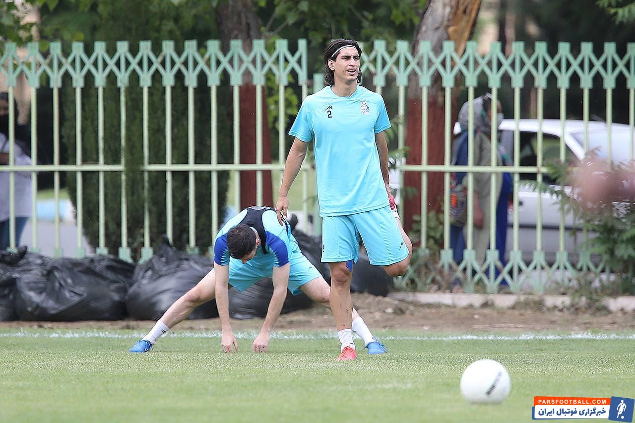 هواداران استقلال امیدوارند که آرمان رمضانی و محمد نادری ، در دیدار استقلال و پرسپولیس بتوانند عملکرد خوبی داشته باشند.