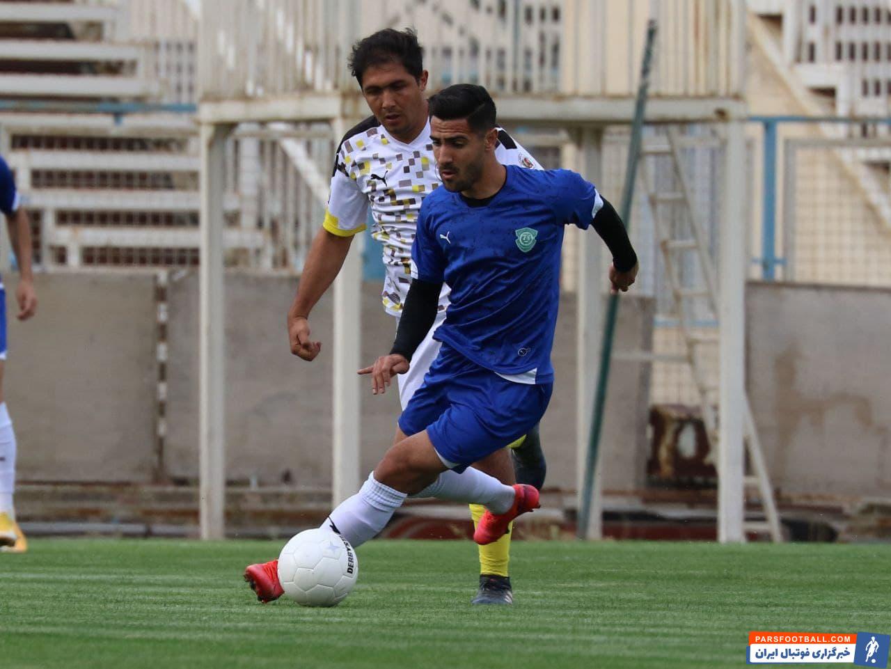 منصور باقری هافبک قمی ماشینسازان در دیدار تدارکاتی روز گذشته تیمش مقابل شهاب تبریز نیز موفق شد یکی از گل های بازی را به ثمر رساند...