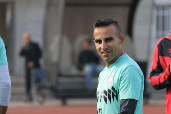 حسین کعبی ، بازیکن پیشین پرسپولیس گفت : برانکو هفت جام با پرسپولیس آورد و قهرمان بازی های بوسان هم شد و خوزستان هم مهد فوتبال ایران است ، من اجازه نمیدهم کسی به آن ها توهین کند.