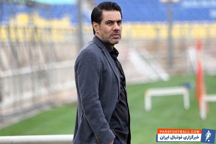 افشین پیروانی ، پیش از دیدار ذوب آهن و پرسپولیس و پس از اتفاقات این بازی گفت : الان چه کسی پاسخگو است ؟ اگر اتوبوس چپ می کرد کسی پاسخگو خواهد بود ؟