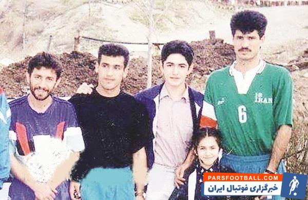 علی دایی در توصیف این عکس قدیمی می گوید : می بینید چقدر خوش‌تیپیم! این عکس را قبل از بازی لبنان گرفتیم که من دو گل در آن بازی زدم.