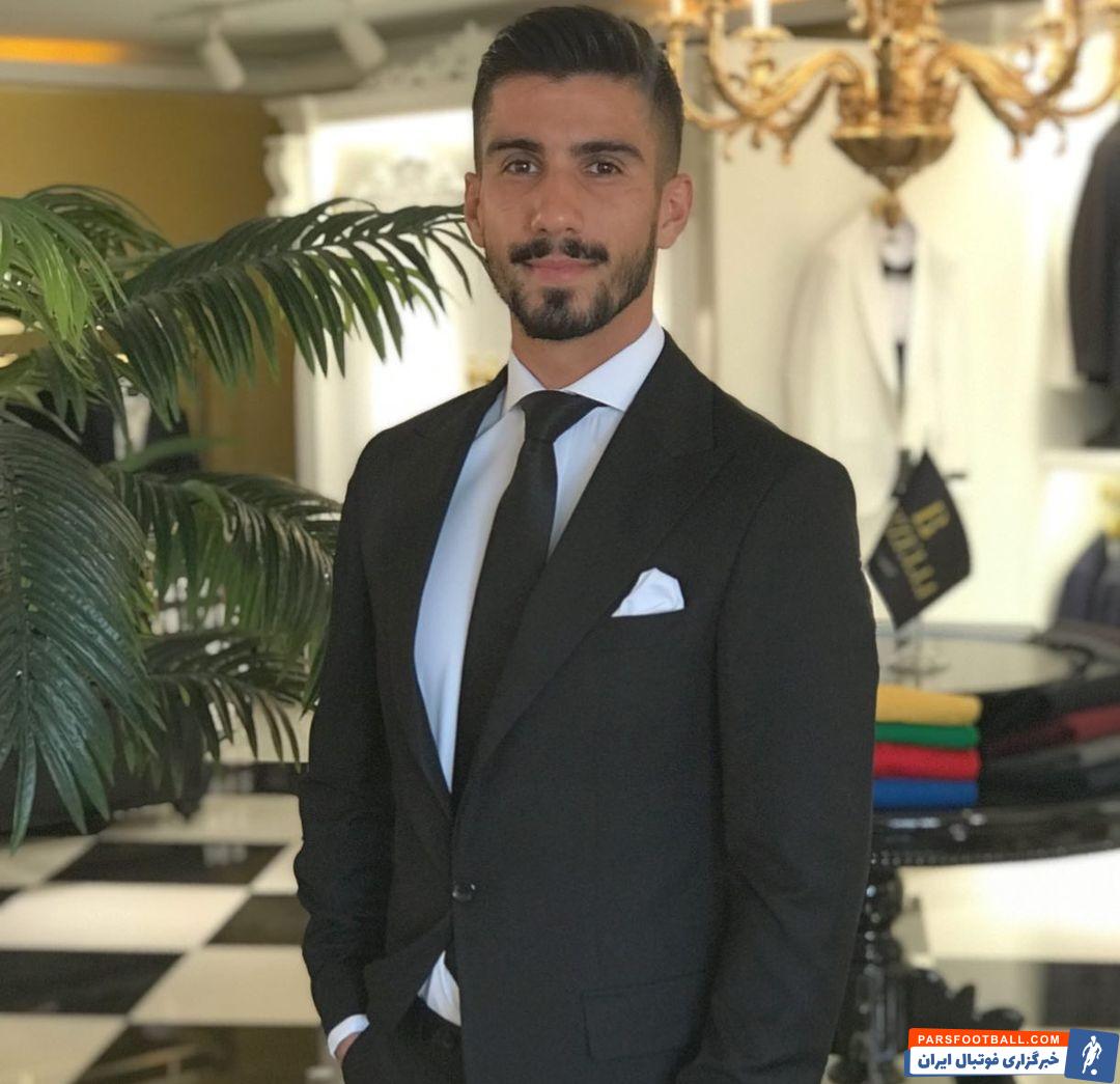 آدام همتی که نوه ستاره سرشناس سینما سعید راد است همراه با این تیم قهرمان لیگ شد و به فینال لیگ قهرمانان آسیا نیز رسید.