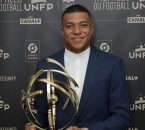 قبل از برگزاری هفته پایانی لیگ۱ فرانسه امباپه به عنوان برترین بازیکن فصل معرفی شد گالتیه به عنوان برترین سرمربی فصل لیگ فرانسه انتخاب شد.