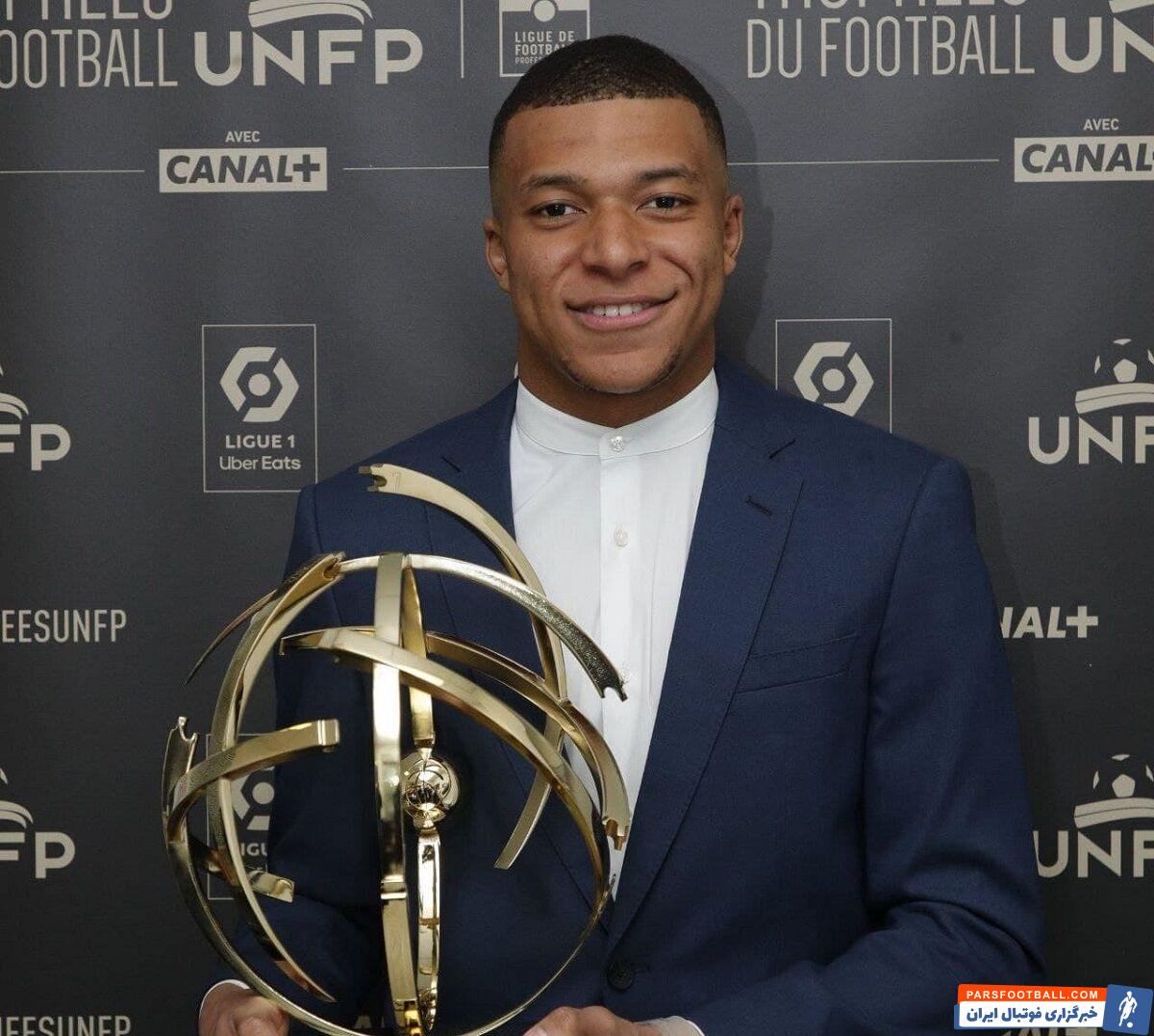 قبل از برگزاری هفته پایانی لیگ۱ فرانسه امباپه به عنوان برترین بازیکن فصل معرفی شد گالتیه به عنوان برترین سرمربی فصل لیگ فرانسه انتخاب شد.