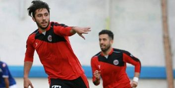 فرشاد بیابانی ، بازیکن جوان تیم ماشین سازی تبریز گفت : تراکتور نباید ما را دست کم بگیرد ، ما به دنبال کسب امتیاز در دیدار با آن ها هستیم.