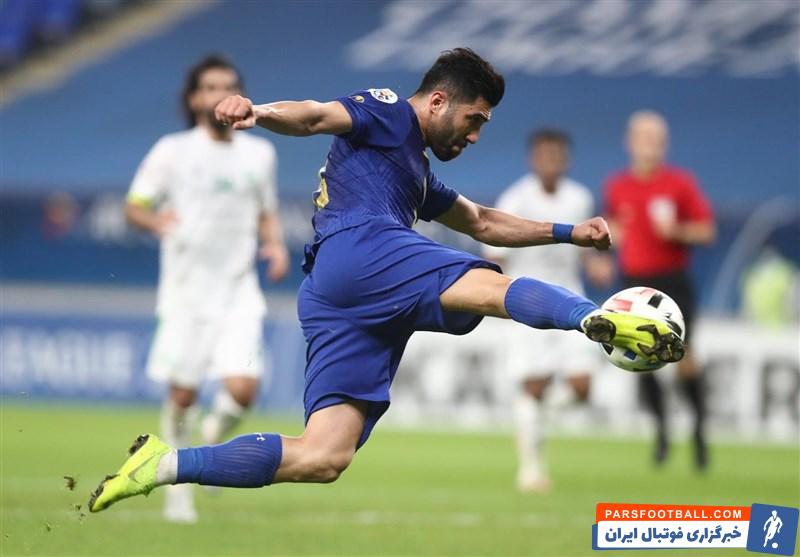 افشین حاجی پور ، بازیکن سال های دور استقلال گفت : به نظر من فرشید اسماعیلی از بهترین بازیکنان ایران است و باید به تیم ملی دعوت شود.