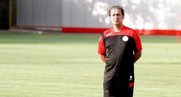 محسن عاشوری ، هافبک سال های دور پرسپولیس که نتایج نسبتا خوبی در تیم بادران گرفته است ، از سرمربیگری این تیم لیگ یکی استعفا داد.