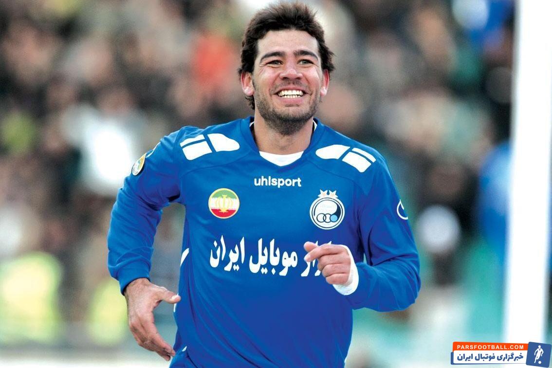 حسین کاظمی ، پیشکسوت استقلال گفت : استقلال اگر می خواهد مدعی باقی بماند و به کورس برگردد ، باید دربی را ببرد .