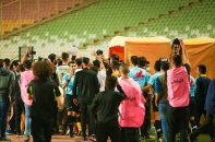 صدای بلندگوی ورزشگاه و گزارش ناظر بازی پرسپولیس و سپاهان بر علیه تیم اصفهانی