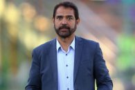 فیروز کریمی ، پیشکسوت فوتبال ایران که مدتی قبل به عنوان مدیرفنی تراکتور انتخاب شده بود به علت مشکلات مالی از سرخ پوشان تبریزی جدا شد.