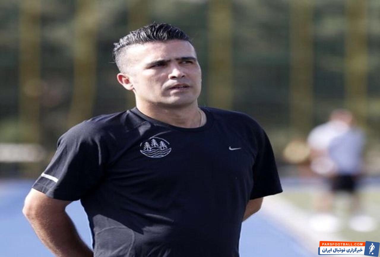 علیرضا محمد ، پیشکسوت پرسپولیس گفت : خط دفاعی پرسپولیس تحسین برانگیز است و ساختار دفاعی این تیم انسجام خیلی خوبی دارد.