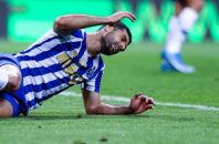 مهدی طارمی ، ستاره تیم پورتو پرتغال درحالی که در این هفته دو گل به ثمر رساند و دو پاس گل هم داده است اما در ترکیب منتخب هفته لیگ پرتغال قرار نگرفت که این اتفاق موجب اعتراض شدید هواداران پورتو شد.