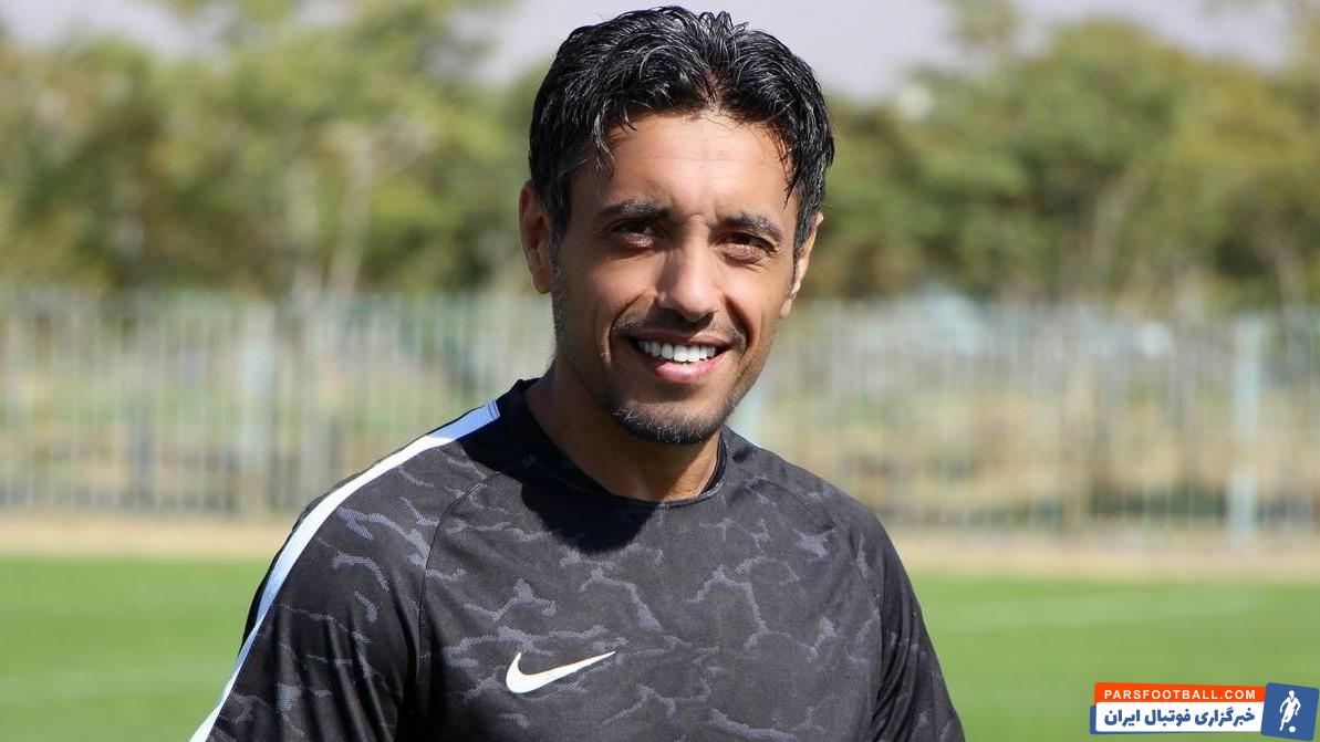 امیرمحمد هوشمند ، مدافع تیم آلومینیوم اراک که در برابر تراکتور در جام حذفی گلزنی کرده بود ، به احترام رسول خطیبی خوشحالی نکرد.