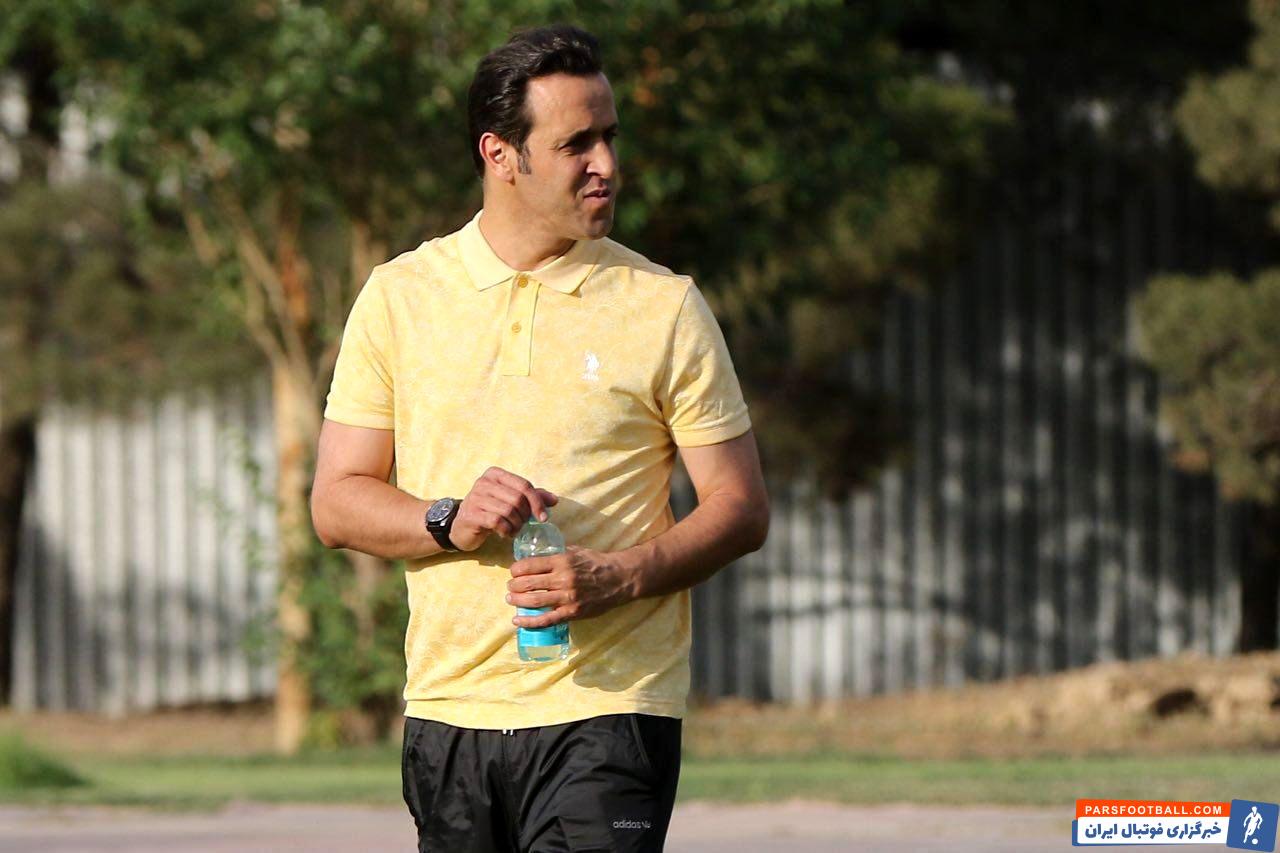 کنایه علی کریمی به رئیس فدراسیون فوتبال