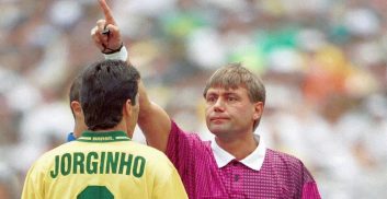 درگذشت ساندرو پل داور ایران - استرالیا در مقدماتی جام جهانی 1998