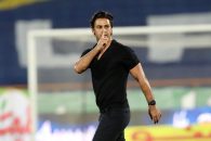 فرهاد مجیدی در یک پست اینستاگرامی به شدت از وزارت ورزش و ارتباطات و مدیریت استقلال انتقاد کرد و مدعی سد که آن ها مانع موفقیت استقلال می شوند.