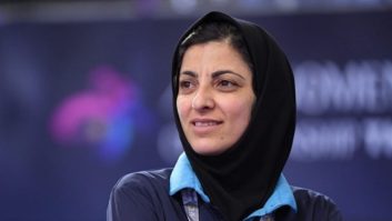 سید شهره موسوی ، نایب رئیس فدراسیون فوتبال در خصوص احتمال بازگشت شهرزاد مظفر به ایران گفت : تا جایی که می دانم ایشان با تیم ملی کویت قرارداد دو ساله دارند.