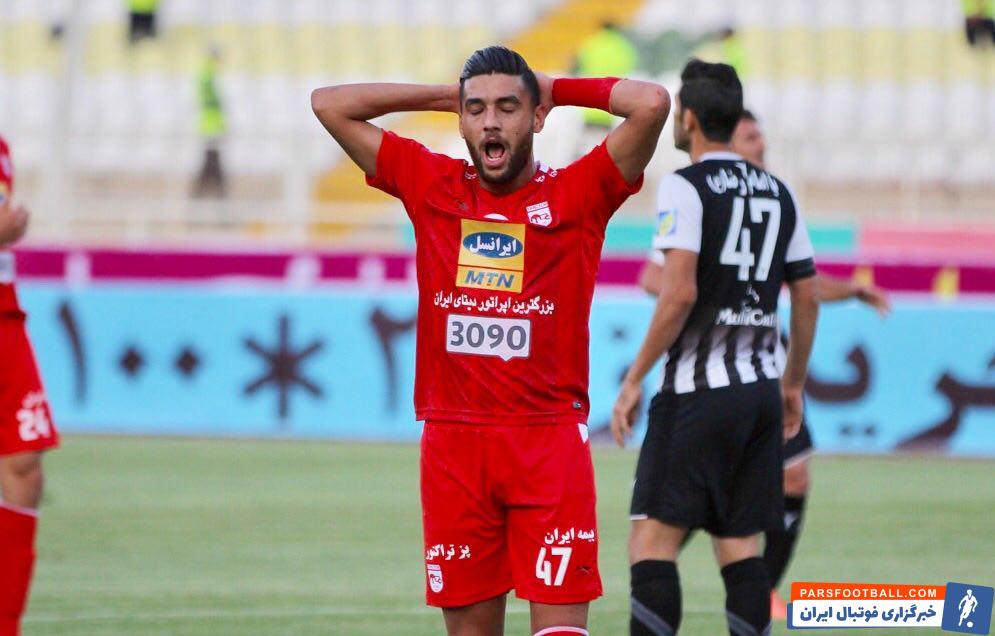 مهدی شریفی ، مهاجم پیشین پرسپولیس اعلام کرد که به علت شرایط حساس سرخپوشان در این روز ها برنامه ای برای دریافت طلب خود از پرسپولیس ندارد.