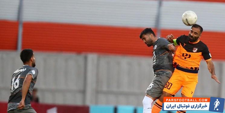 بدرقه پرشور سرخپوشان توسط هواداران پرسپولیس و غیبت مهدی کیانی به دلیل ابتلا به کرونا