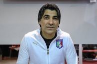 وحید شمسایی ، اسطوره استقلالی فوتسال ایران گفت : علی کریمی چون از دل سالن به فوتبال رفت ، بهترین سالنی بازی بود که دیدم‌.