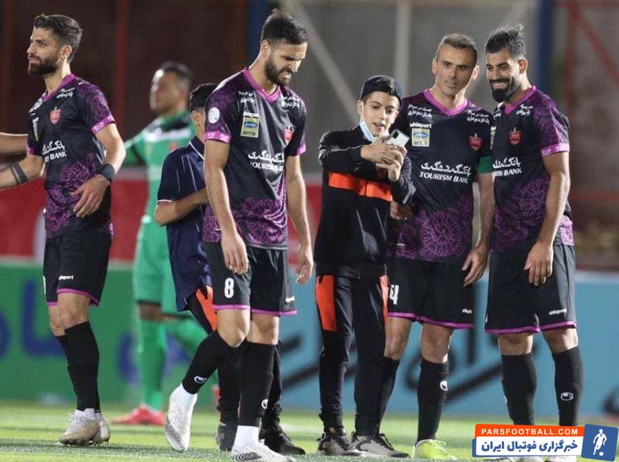 پیشنهاد بی سابقه یک تیم صنعتی به دو پرسپولیسی ؛ ۱۵ میلیارد برای یک فصل !