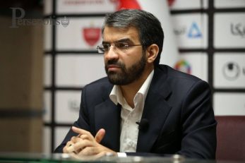 جعفر سمیعی ، مدیرعامل باشگاه پرسپولیس گفت : همیشه با هواداران رو راست بوده ام اما الان خودم را تنهای تنها می بینم و برای آینده نگران هستم.