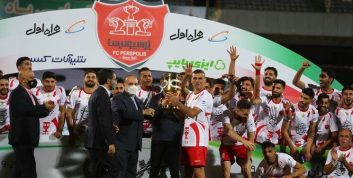 قهرمانی پرسپولیس در سالروز پیوستن مهرداد میناوند به این تیم