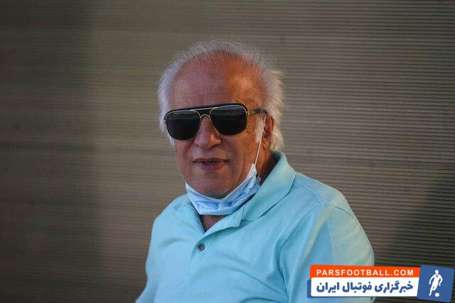 نصرالله عبداللهی ، سرپرست استقلال گفته بود که باید دربی در تاریخی برگزار شود که مصدومان استقلال برسند که این حرف واکنش منفی پرسپولیسی ها مواجه شده است.