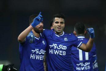 حسین مرادمند ، بازیکن تیم استقلال گفت : آقای مددی ، چک شما را اصلا قبول نداشتند و من خودم چک شخصی دادم تا به استقلال بیایم‌.