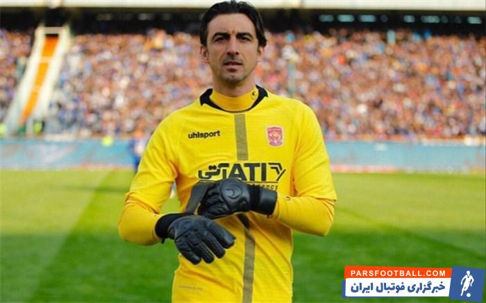 مهدی رحمتی ، سرمربی تیم پدیده خطاب به داور بازی با استقلال گفت : ما یک تیم بدبخت هستیم که به راحتی حقمان خورده شد. برای این اتفاقات متأسفم.