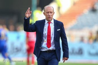 مدیران پرسپولیس به دنبال این هستند که با گابریل کالدرون به توافق برسند و مدتی از او مهلت بگیرند تا بتوانند بدهی او را پرداخت کنند.