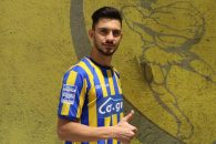 محمدرضا آزادی ، مهاجم جوان فصل پیش تراکتور از بازیکنانی است که یحیی گل محمدی به فوتبال ایران معرفی کرده و این فصل در پانه تولیکوس یونان عضویت داشت ، از این تیم جدا شد.