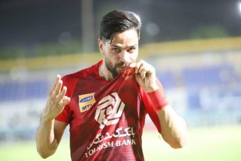 در تمرین امروز تیم پرسپولیس ، کمال کامیابی نیا ، هافبک تیم پرسپولیس به صورت اختصاصی تمرین کرد و احتمالا به دیدار با فولاد نخواهد رسید.