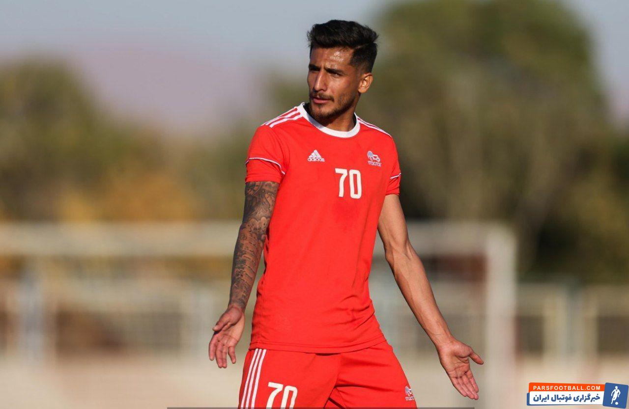 مهدی تیکدری ، ستاره جوان تیم تراکتور گفت : ما به دنبال گرفتن امتیاز از پرسپولیس هستیم تا بتوانیم خودمان را به رده چهارم جدول برسانیم.